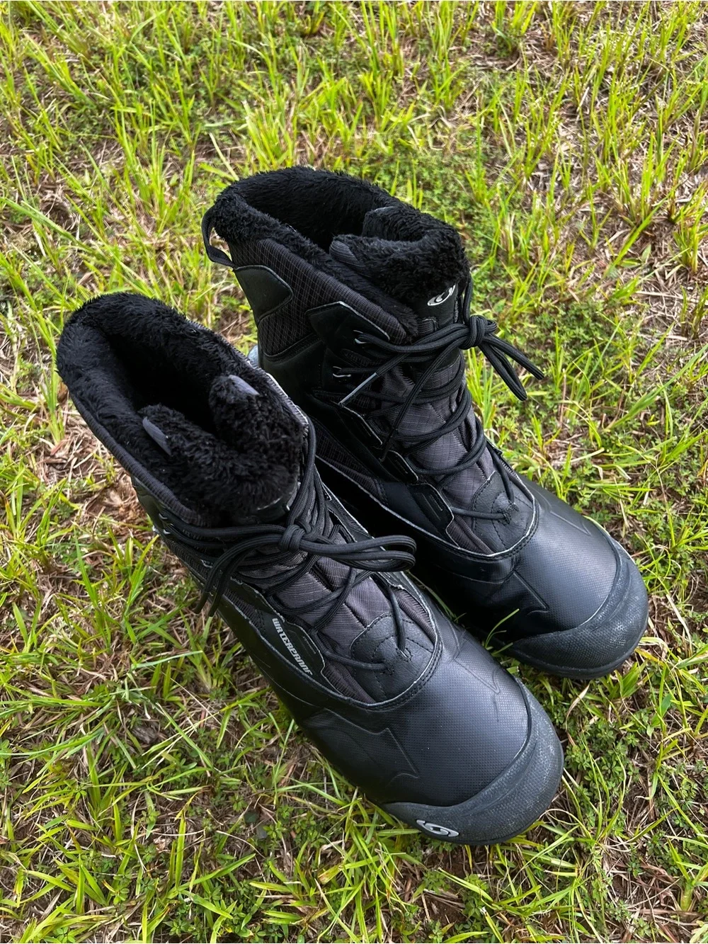 Salomon clean worn